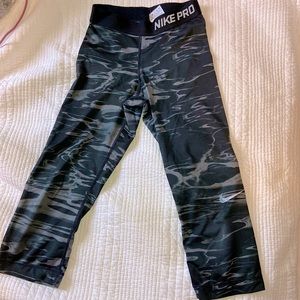 Nike Pro Cropped Leggings